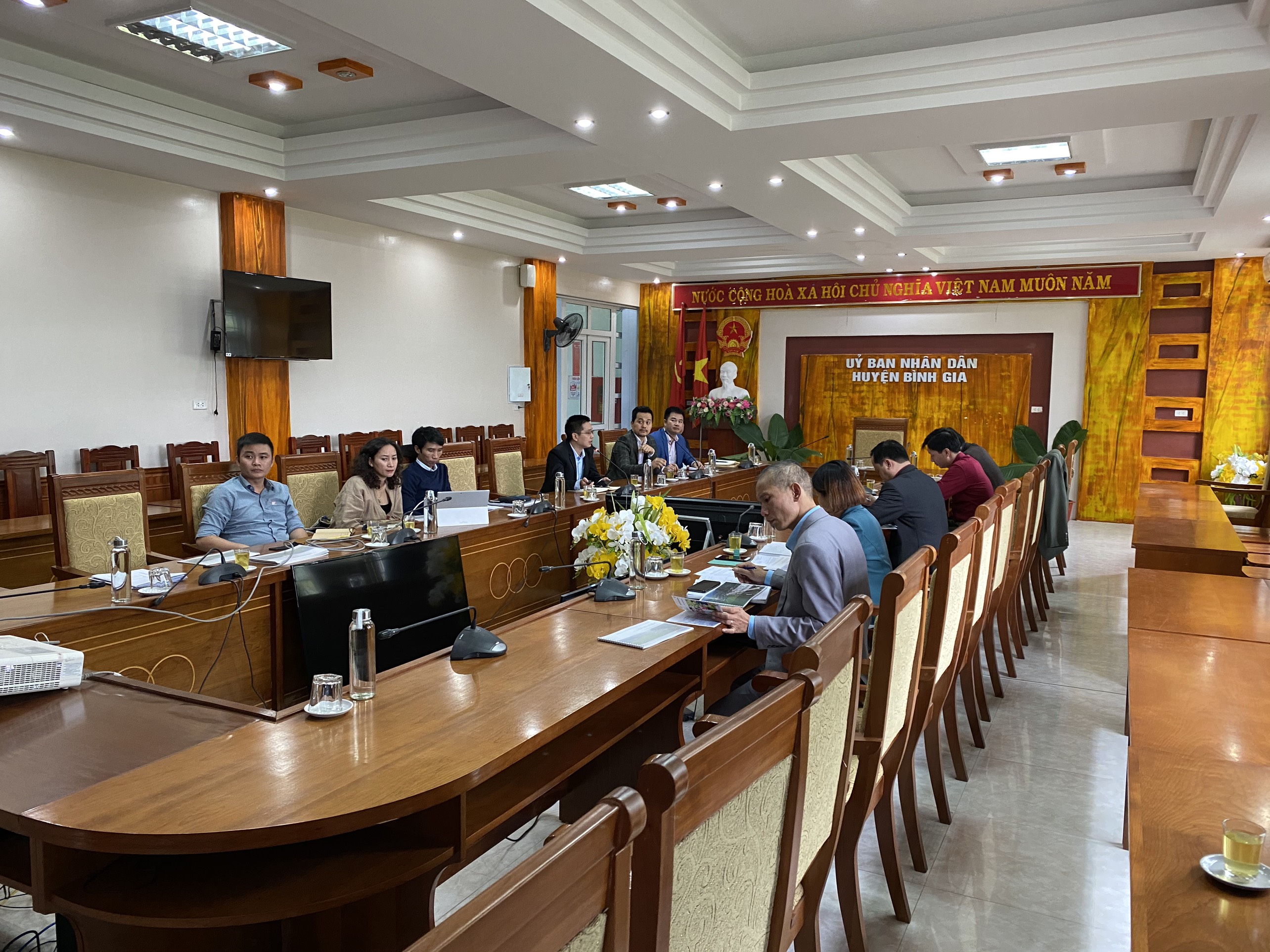 MCCGroup họp với UBND huyện Bình Gia, Lạng Sơn về phương án quy hoạch khu trung tâm Thị trấn Bình Gia